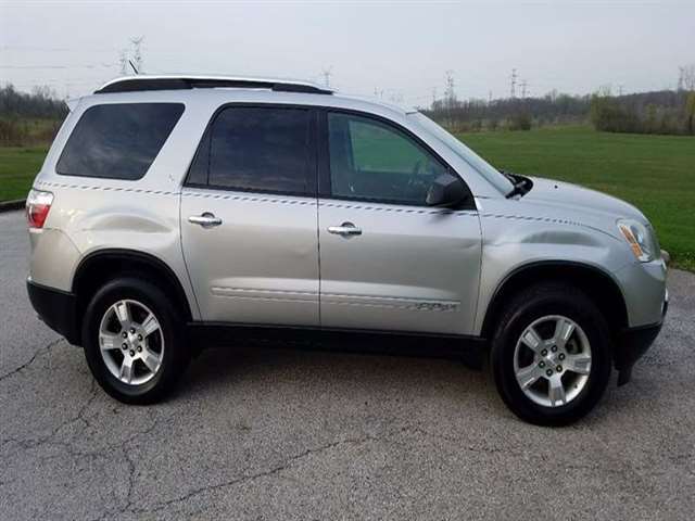 GMC Acadia 2008 photo 2